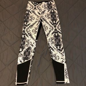 Victoria’s Secret Knockout Leggings